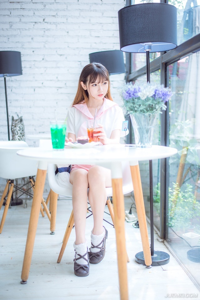 “嘿。”吕蒙冷笑一声，看向陈到：“今日吕某前来，不为别的，只为都督复仇，你陈到便是第一个，我要用你们荆州众将的人头，祭奠都督在天之灵！”
